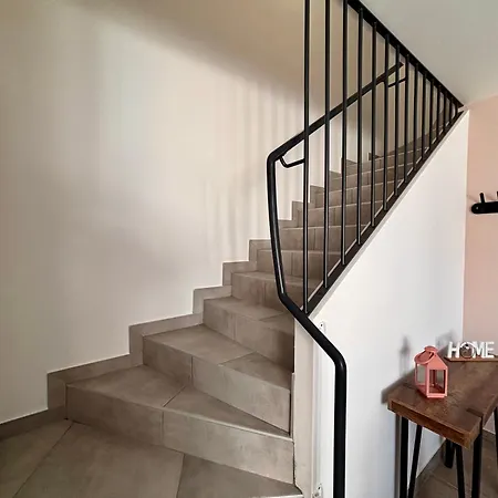 Maison Rosie - Maison Moderne Cozy Avec Exterieur 度假居 *